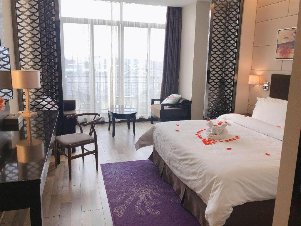 Jinjiang Metropolo Hotel - Liyang Tianmu Lake Changzhou  Exteriör bild